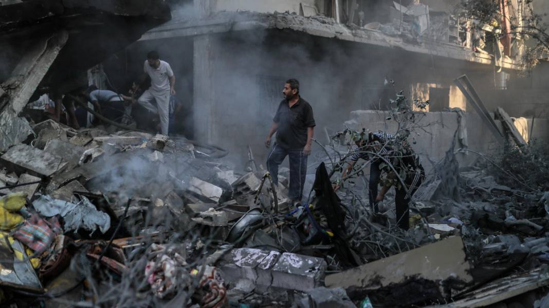 İsrail saldırılarına devam ediyor: Gazze'den acı görüntüler... 16